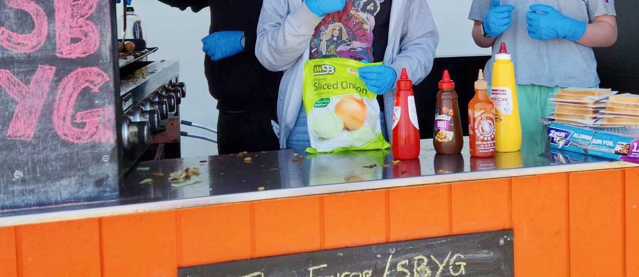 Thanks for supporting the youth Sausage Sizzle at Mitre 10 on Labour Day!